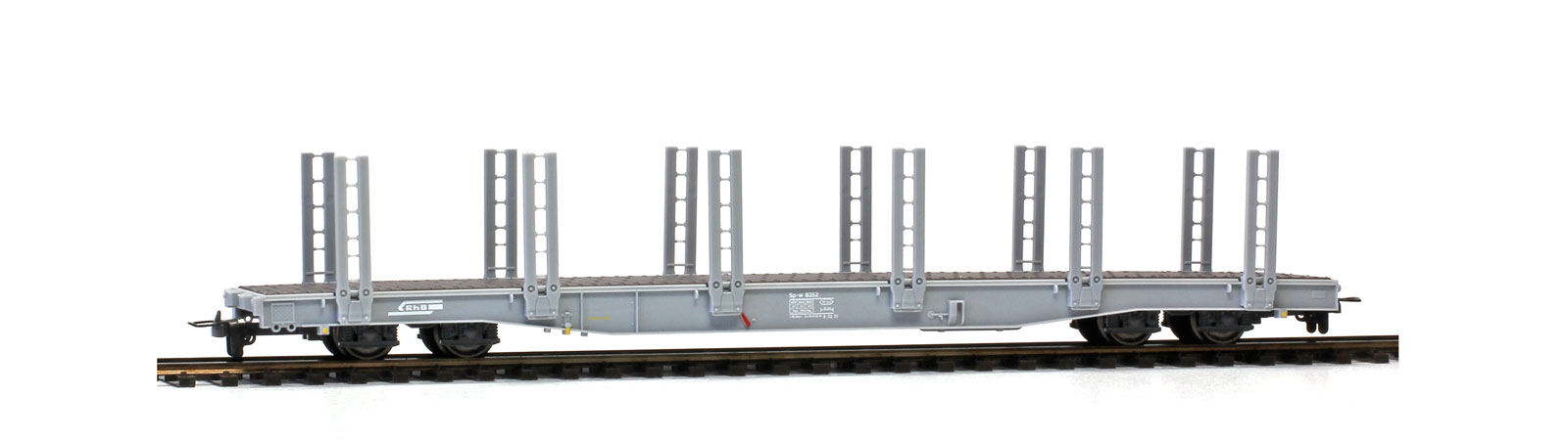 Bemo 2281 112 RhB Sp-w 8357 stake car with double stake unloaded